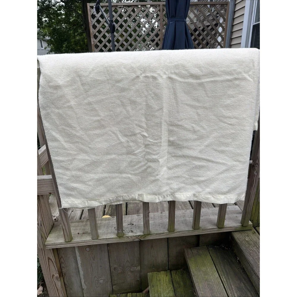 Vintage 1960s-1970s Cream Blanket w/ Satin Trim Edge Binding 69” X 90”- So Soft!